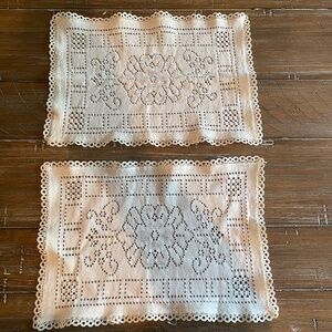 Set of 2 Vintage Lace Doilies